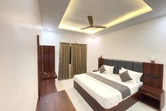 Hotel Omkar Palace