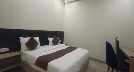 FabHotel The Rolex Grand Room Type - Deluxe Room