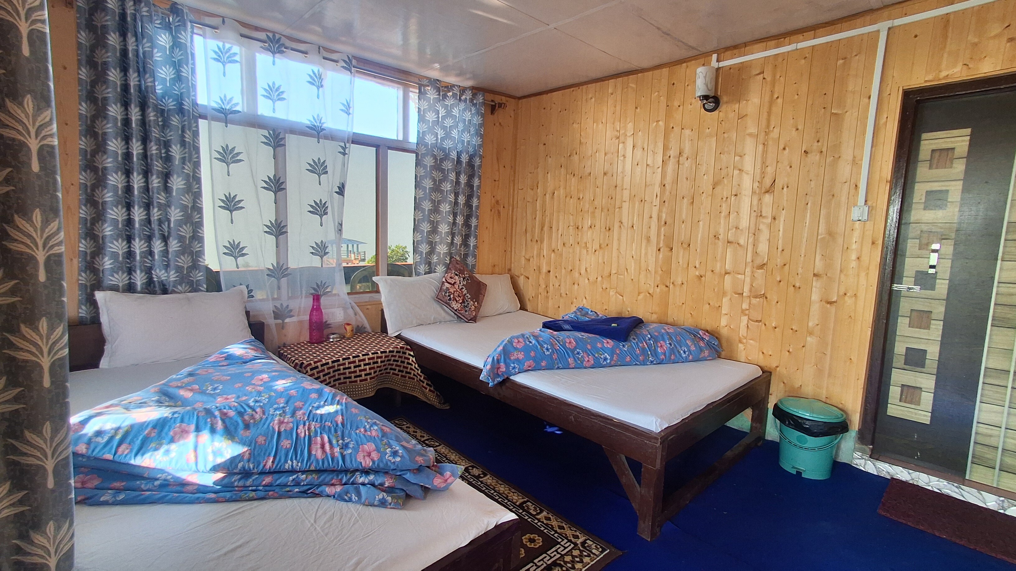 Gate Way Homestay - Tap to explore photos