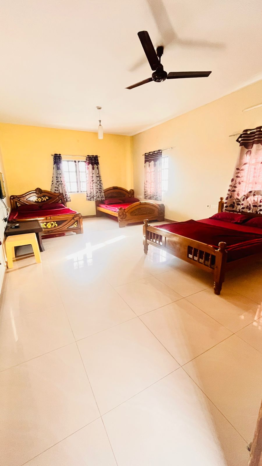 TAVISH hills Home stay - Tap to explore photos