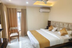 Hotel AKS