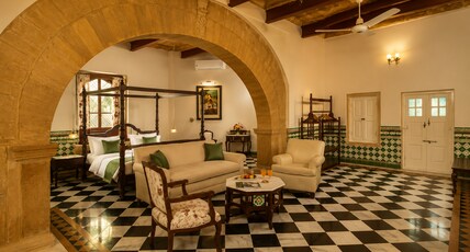 Welcomheritage Mohangarh Fort Room Type - Maharaja suite with Bathtub