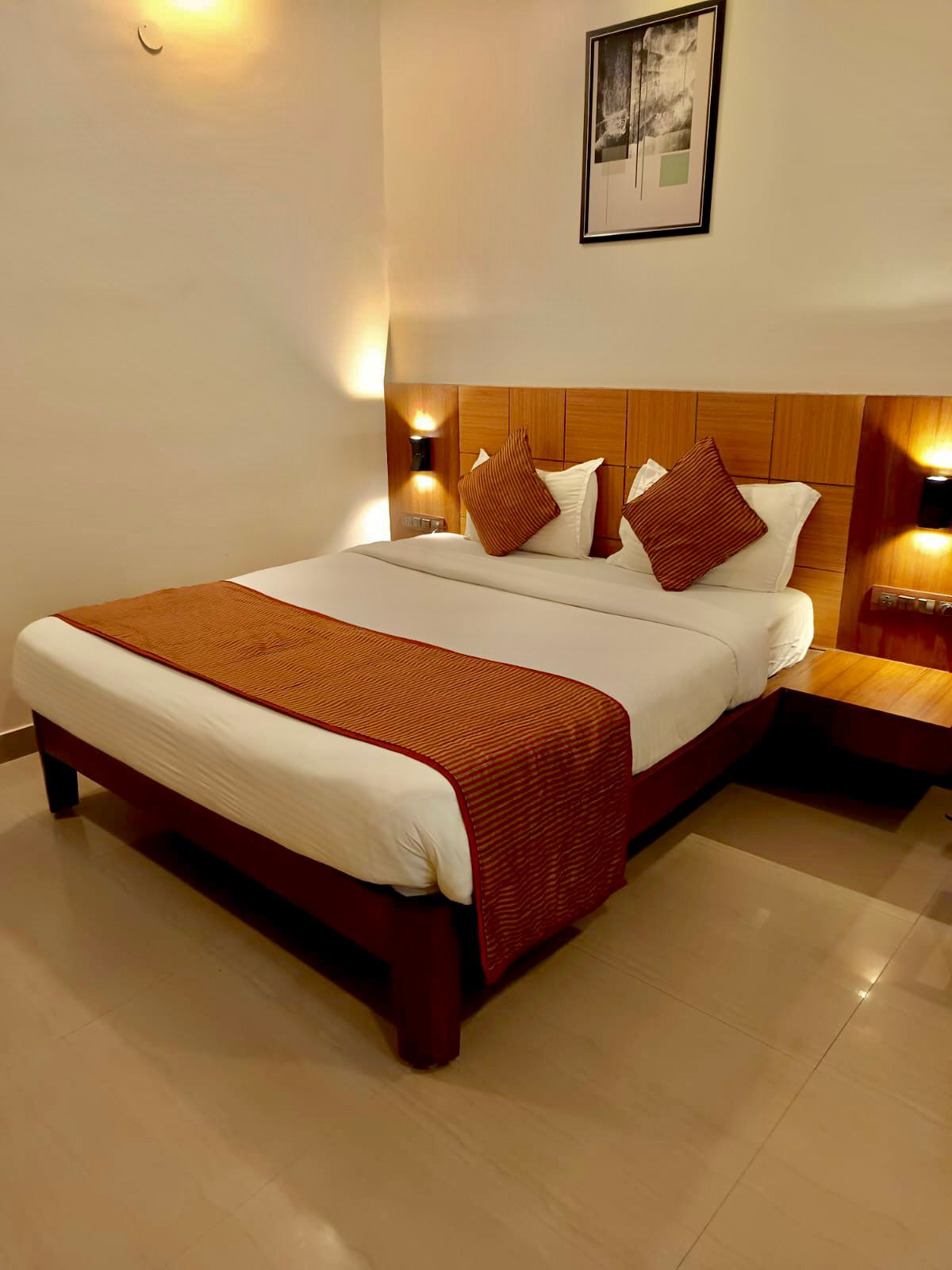 Hotel Solmar - Tap to explore photos