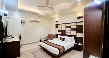 THE ESSE HOTEL Room Type - Luxury Room Free Wi-Fi