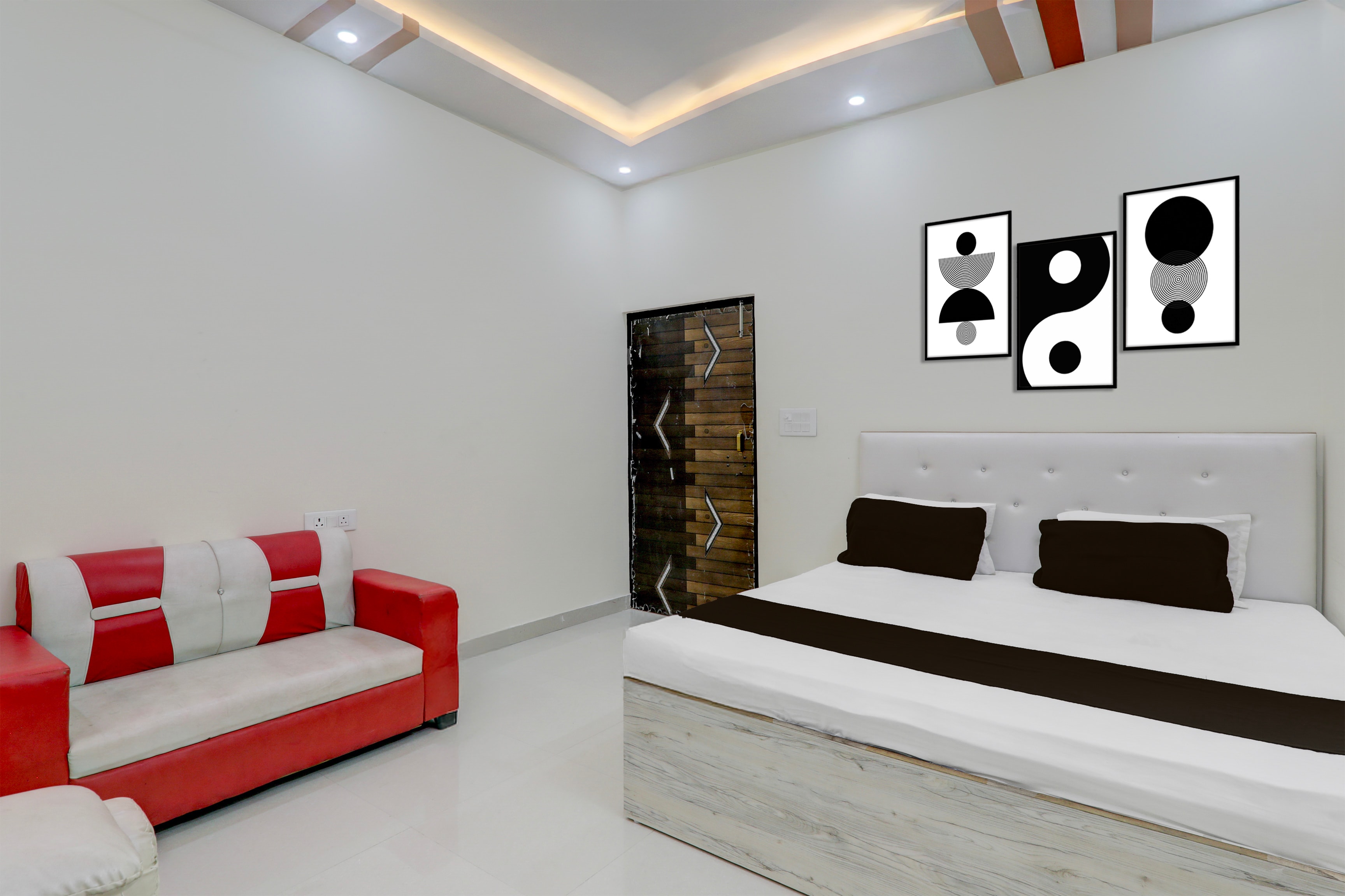 SPOT ON Kanhaiya Hotel - Tap to explore photos