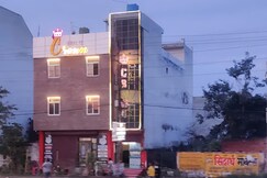 Crown Hotel & Restaurant