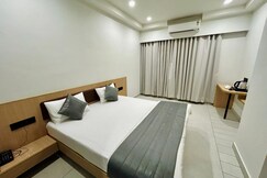 PRATHAM RESTAURANT AND BANQUET