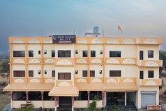 Hotel Chhattisgarh Palace