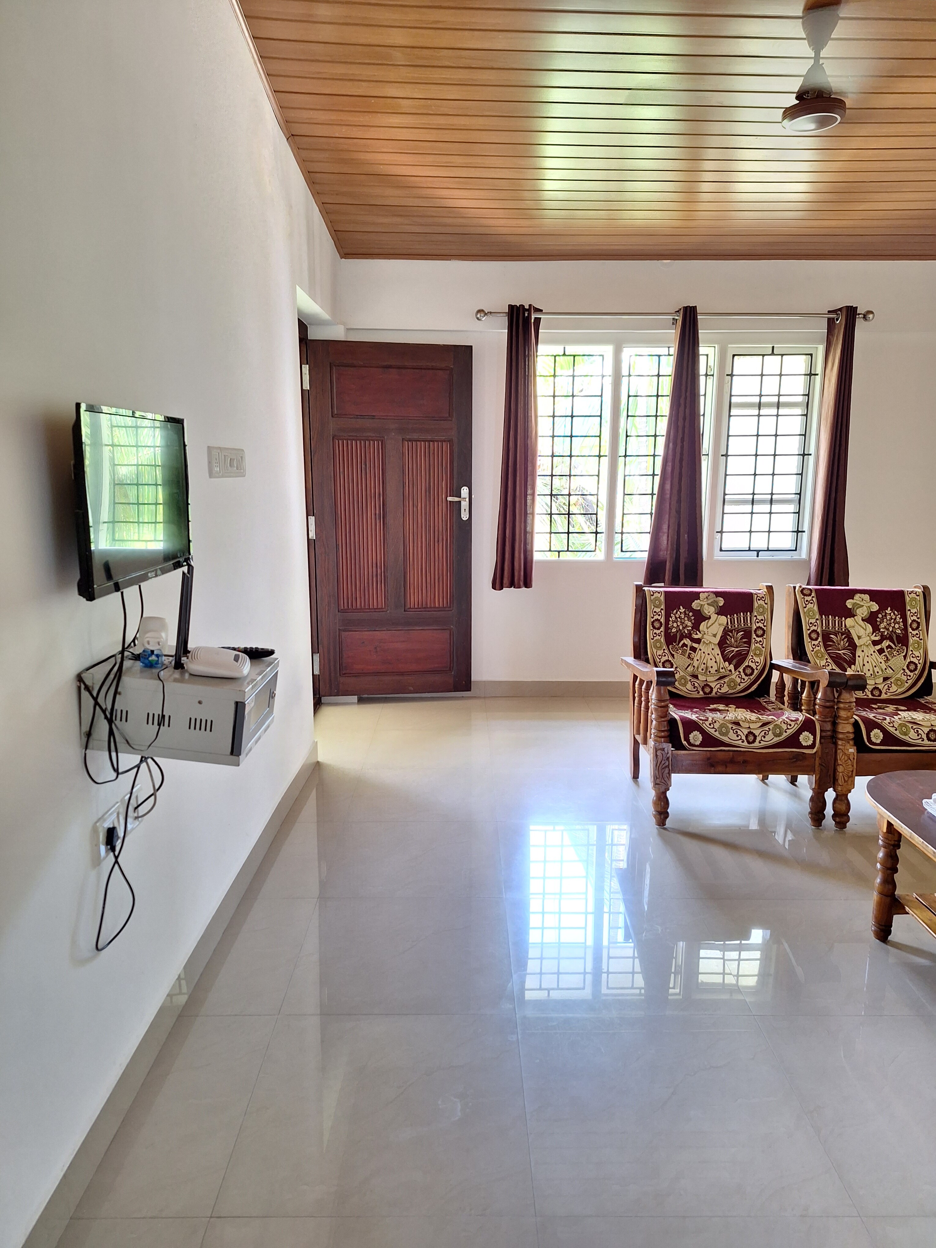 Suvarna Grande Homes Hotels & Service Apartment - Tap to explore photos