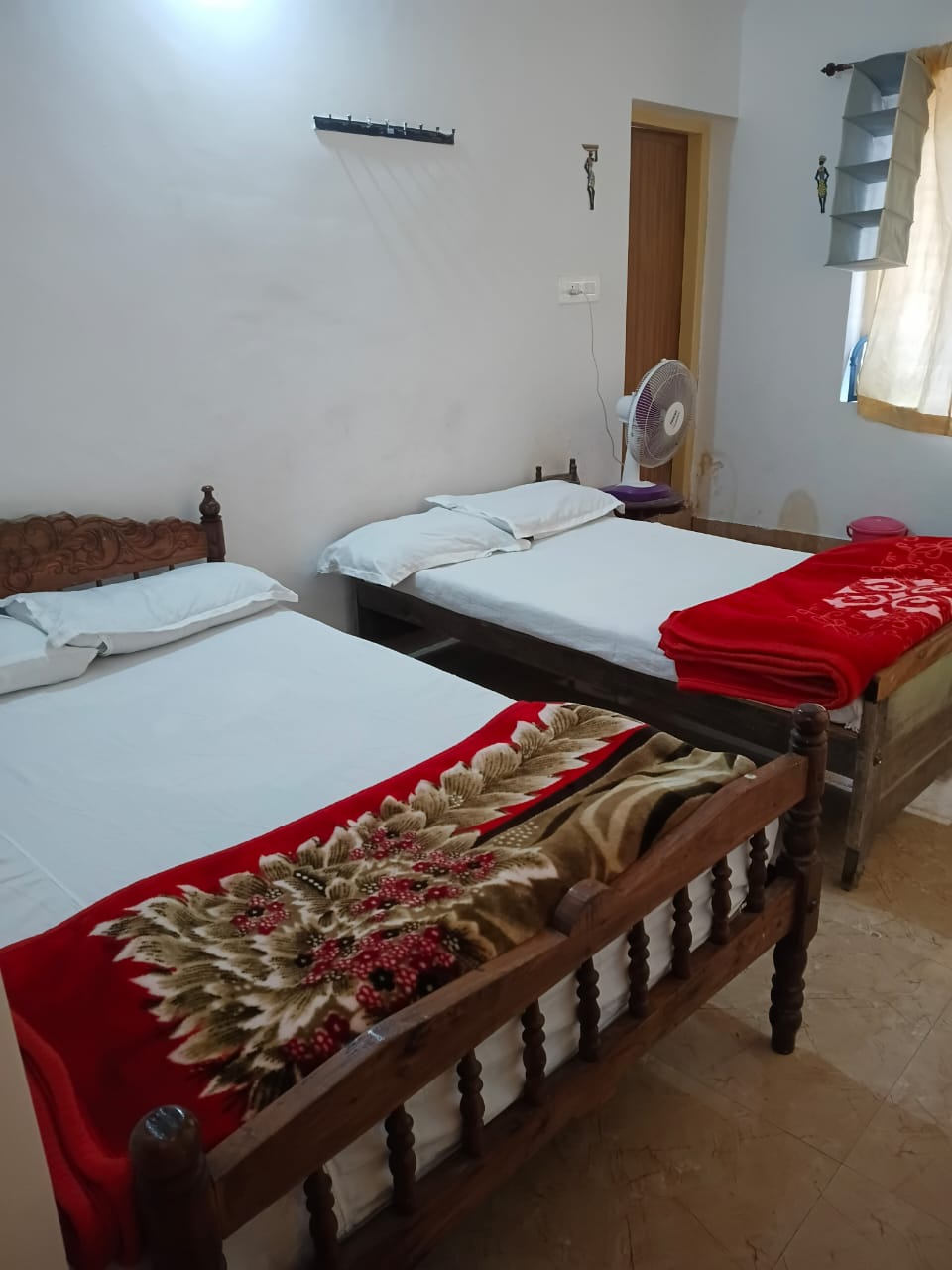 Room In - Tap to explore photos