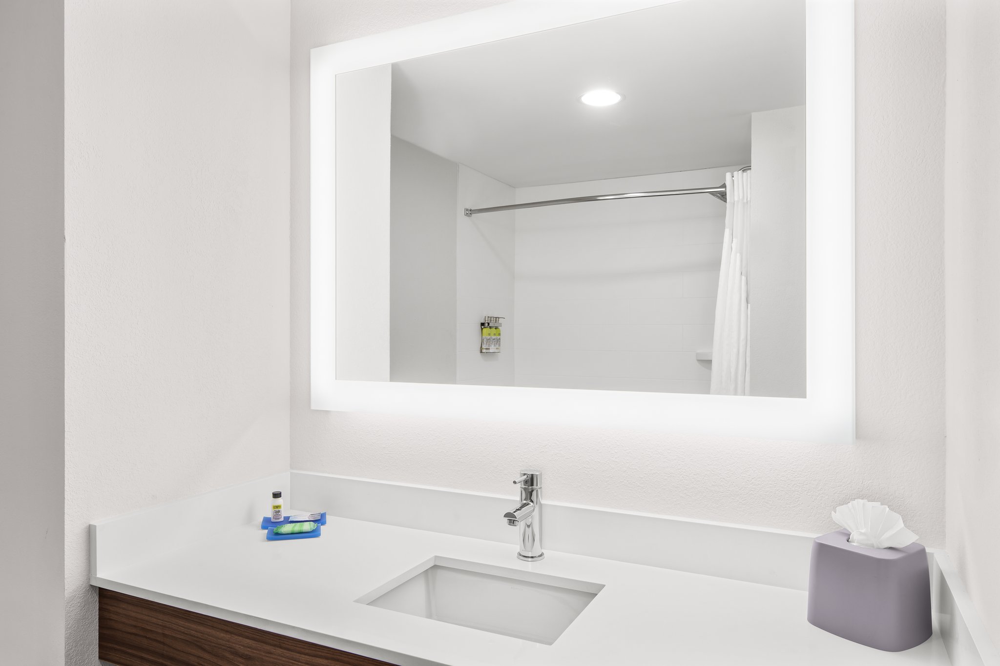 Holiday Inn Express Hotel & Suites Palm Bay - Tap to explore photos