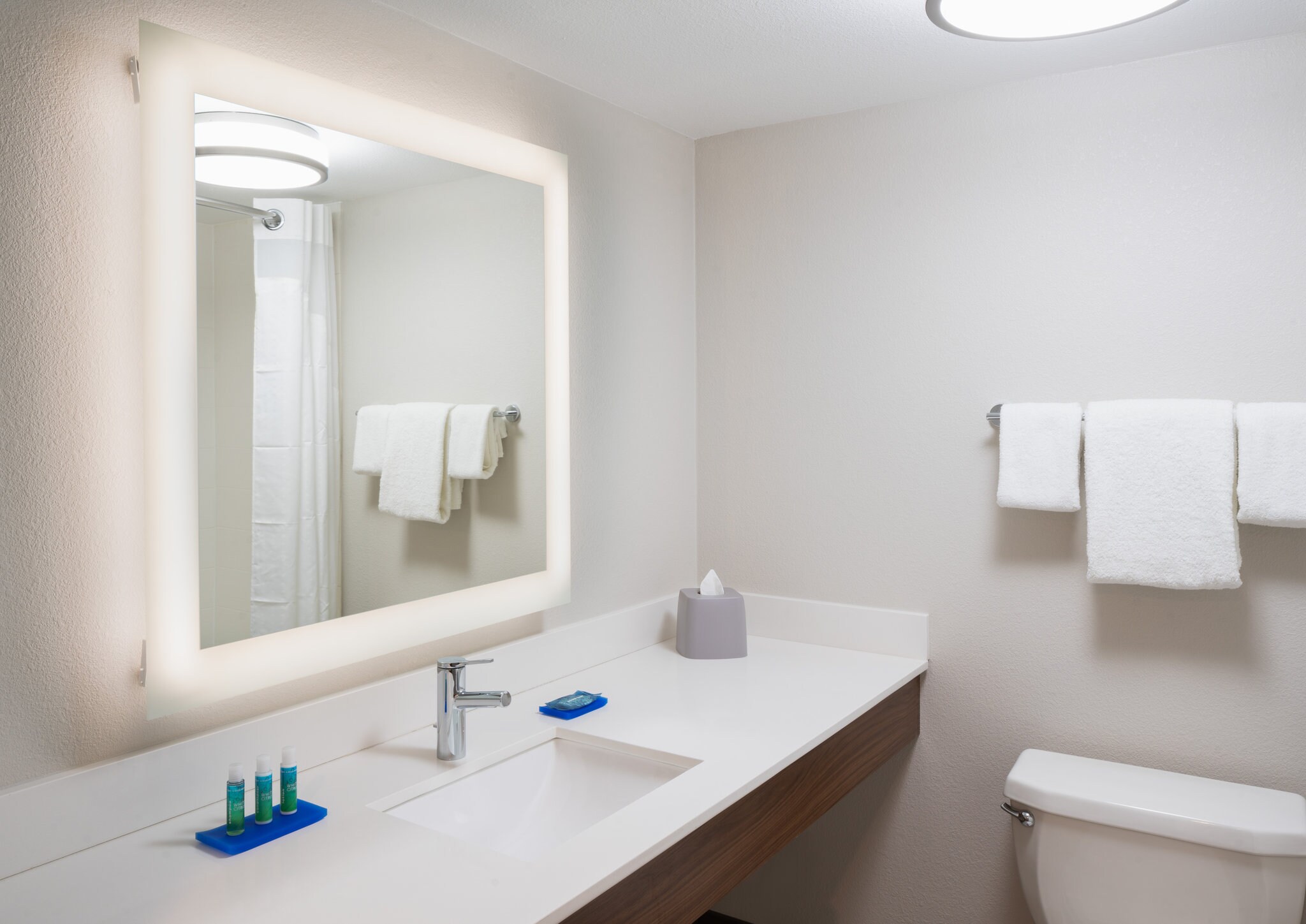 Holiday Inn Express BOCA RATON-WEST - Tap to explore photos