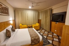 Carom Inn