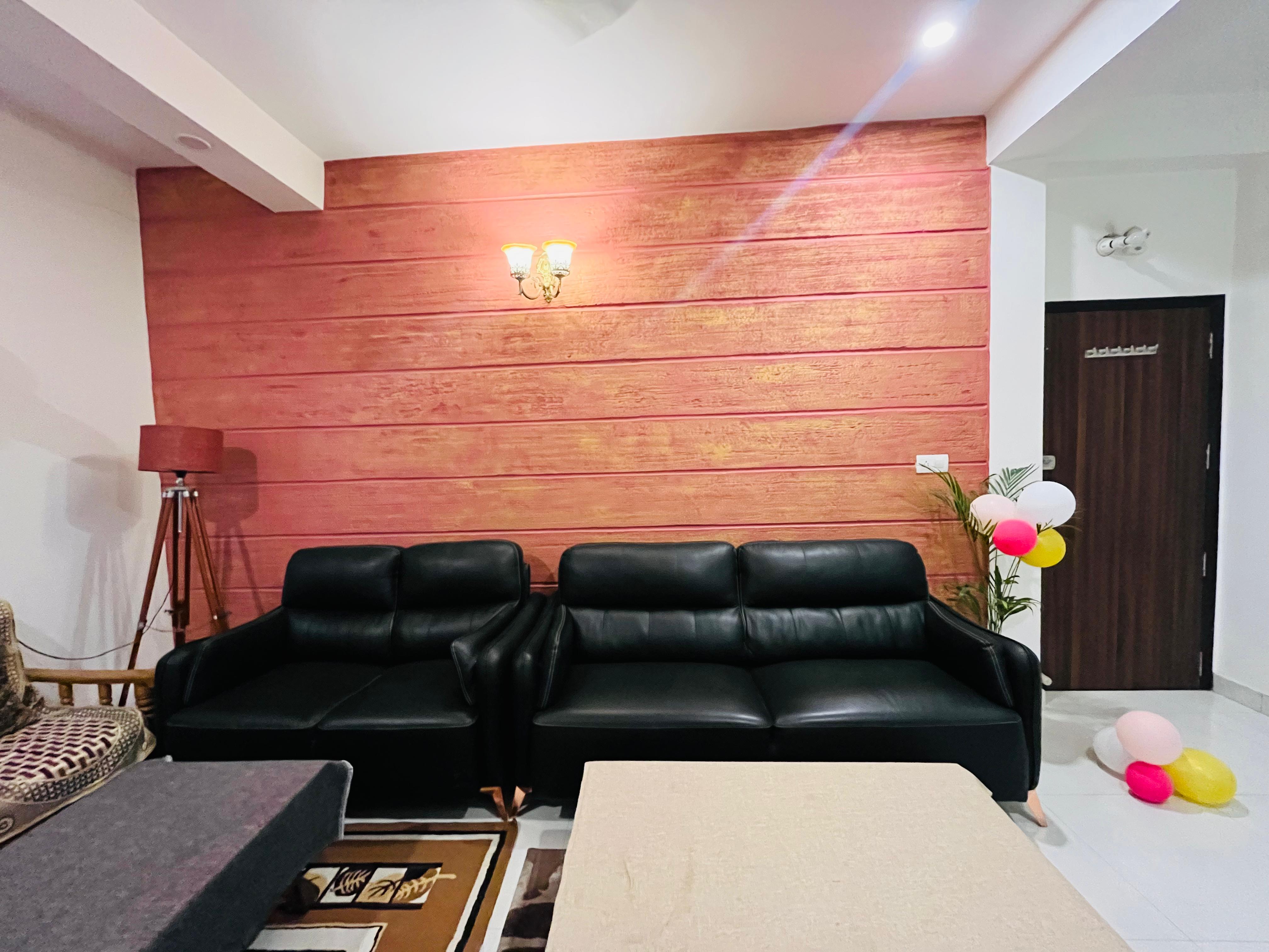 Raj Homestay Kashi - Tap to explore photos
