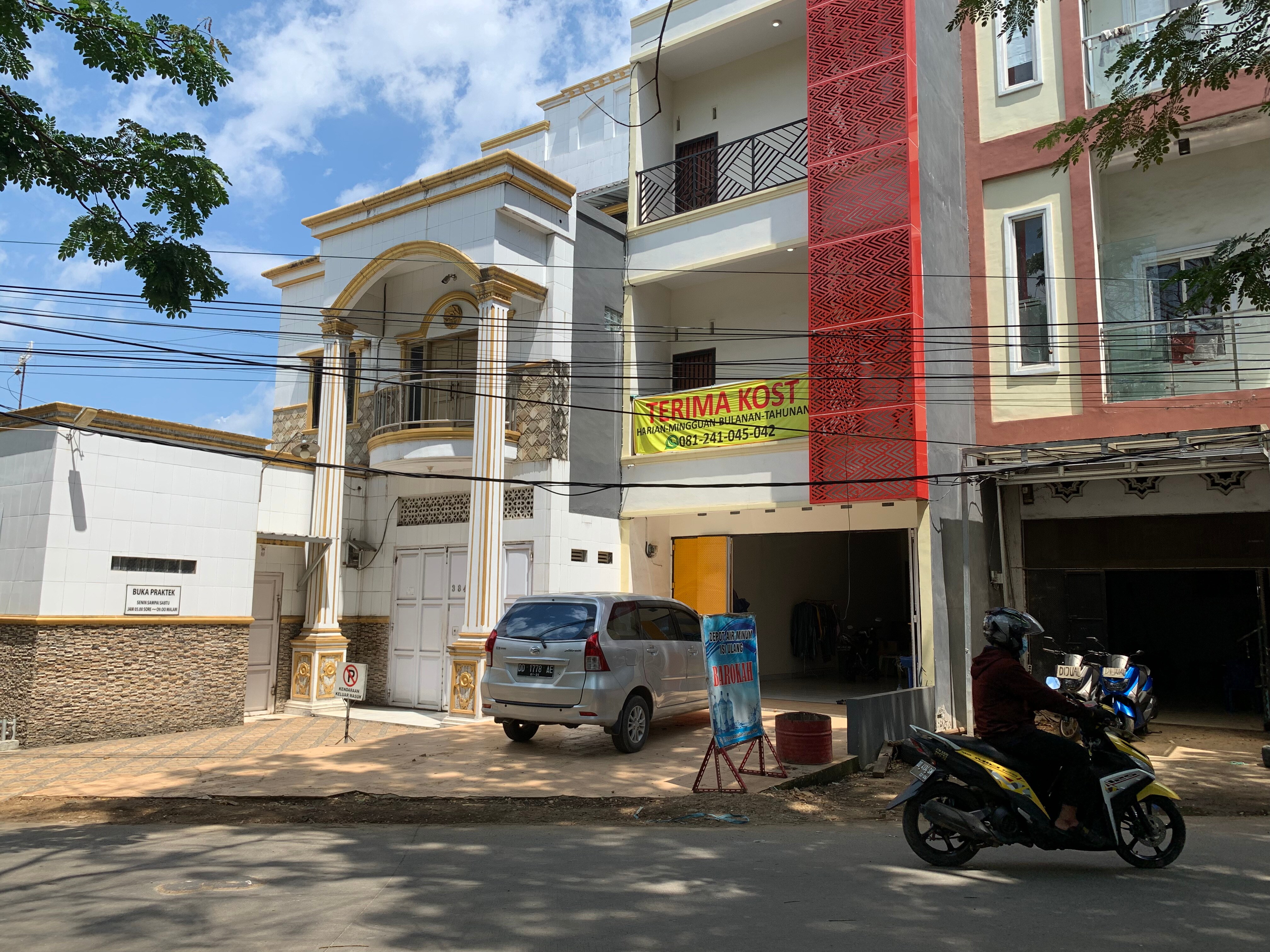 Hotel O Mely Homestay - Tap to explore photos
