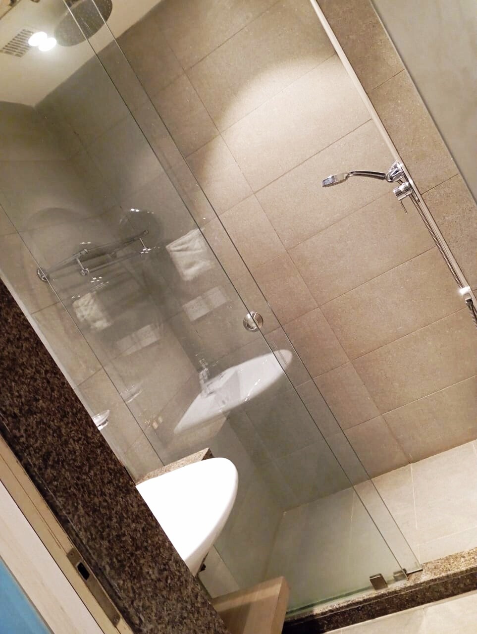 Elegant Comfortable Studio in AIPL Joy Street - Tap to explore photos