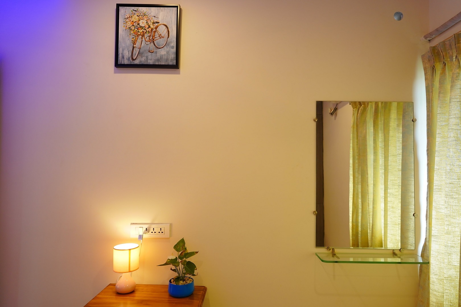 Priyawoodz Homestay - Tap to explore photos
