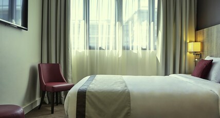 Mercure Versailles Paris Ouest Room Type - Classic Room with 1 double bed