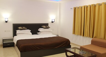 GOLDEN MOON Room Type - Deluxe Room