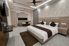 Hotel O Grand Aaditri'z Near Nauka Vihar
