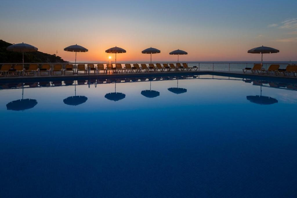 H Top Caleta Palace Hotel - Tap to explore photos