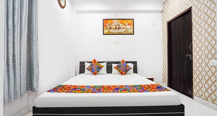 FabHotel Golden Majestic Room Type - Deluxe Room FabHotel Golden Majestic Room Type - Deluxe Room