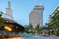 The Royal Paradise Hotel & Spa