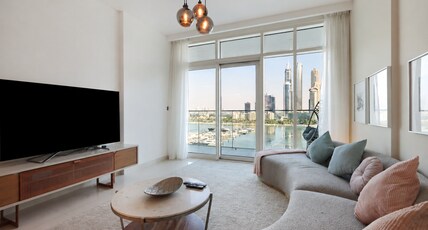 ELIVAAS Curated 2BR Beachfront Living, Stunning Marina Views Room Type - 2BR Beachfront Living, Stunning Marina Views