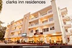Luxury room in Kaichidham at Nainital