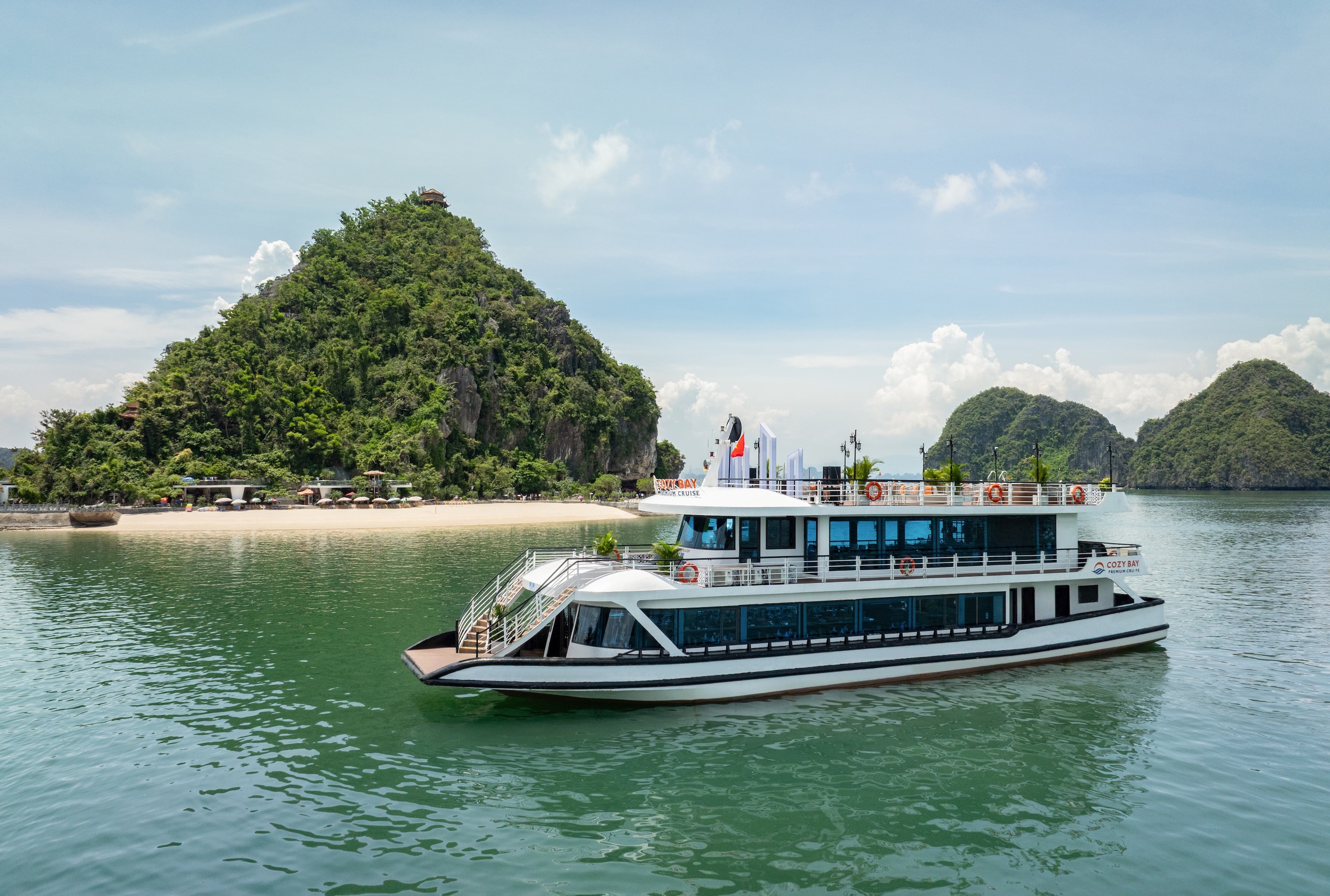 Cozy Bay Premium Halong Day Cruise - Tap to explore photos