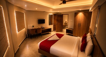 Hypolux Business Hotel Room Type - Royal Suite AC