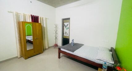 Tulsi Kayal Retreat -Serene Backwater Escape Room Type - Lake View Room