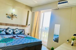 Krishna Kunj Near Prem Mandir