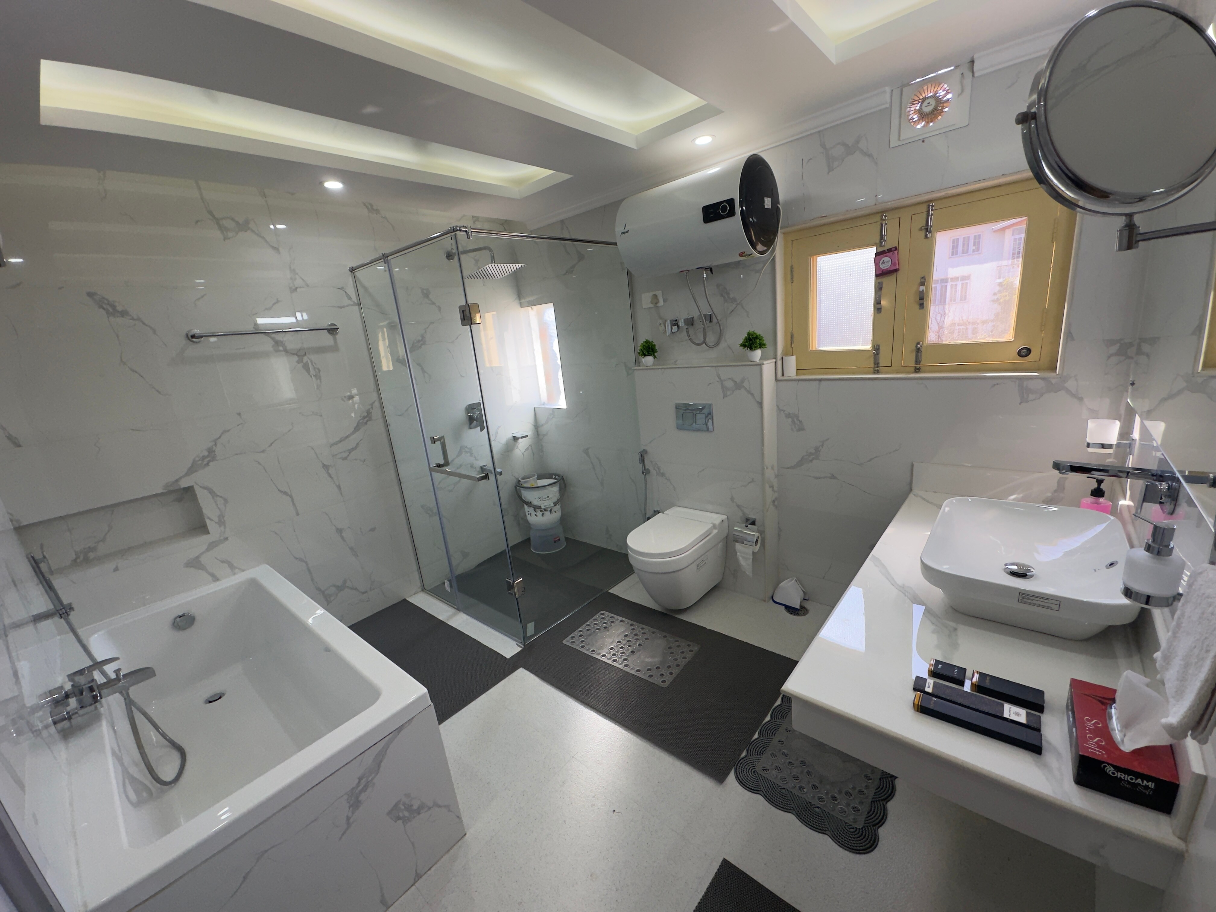 DreamStays- Entire 5BHK Homestay - Tap to explore photos