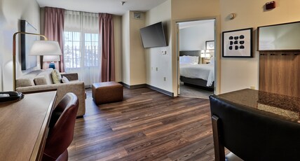 Staybridge Suites ALBUQUERQUE - AIRPORT, an IHG hotel Room Type - 1 Bedroom Suite Mobility Accessible Transfer Shower Staybridge Suites ALBUQUERQUE - AIRPORT, an IHG hotel Room Type - 1 Bedroom Suite Mobility Accessible Transfer Shower