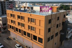 HOTEL LOTUS