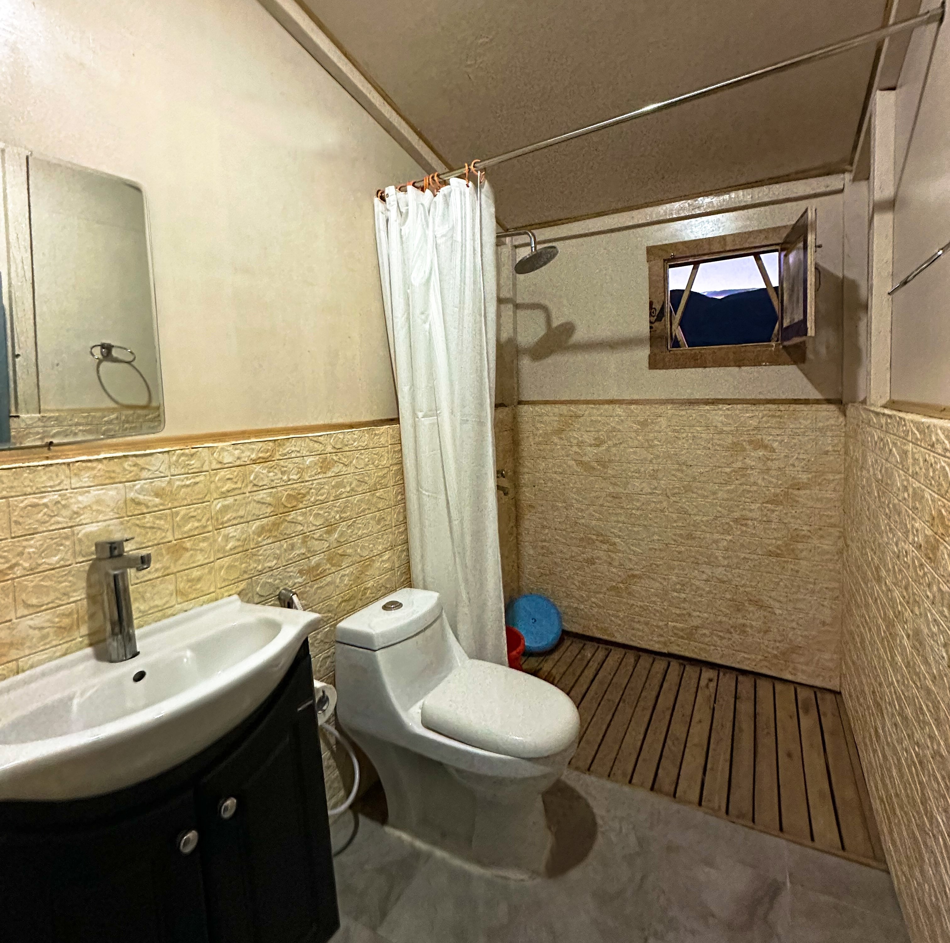 Pangong Heritage Cottage - Tap to explore photos