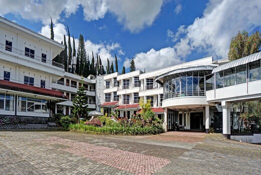 Hotel O Victory