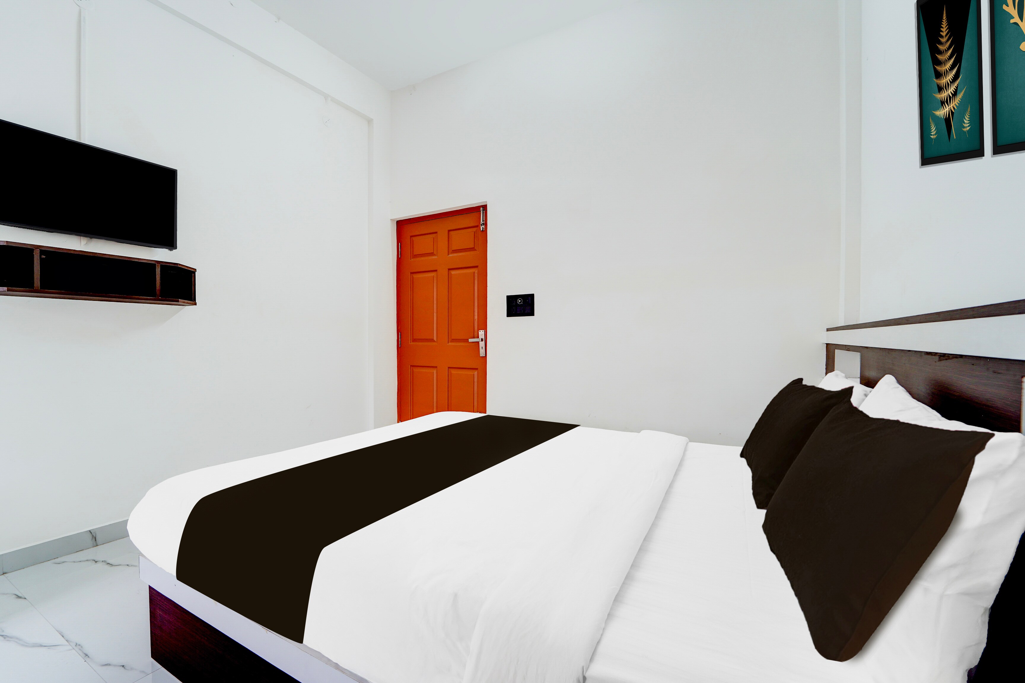 Super Hotel O North Kalamassery - Tap to explore photos
