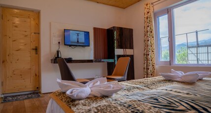 Hotel Mountain Square Room Type - Super Deluxe Room