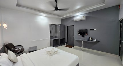 Hotel Oberon Room Type - Standard Room with Air Conditioning (no window ground floor) Hotel Oberon Room Type - Standard Room with Air Conditioning (no window ground floor)