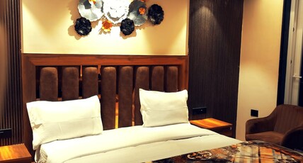 Paradise Inn Room Type - Deluxe Non View Room