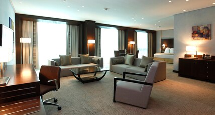 Holiday Inn Meydan Room Type - 1 King Suite with Living Area Smoking Holiday Inn Meydan Room Type - 1 King Suite with Living Area Smoking