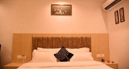 The Grand Anukampa Room Type - Bedroom 19