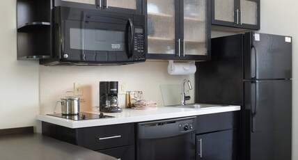 Candlewood Suites Odessa, an Ihg Hotel Room Type - 2 Dbl Studio Mobil Acc Roll In Shwr