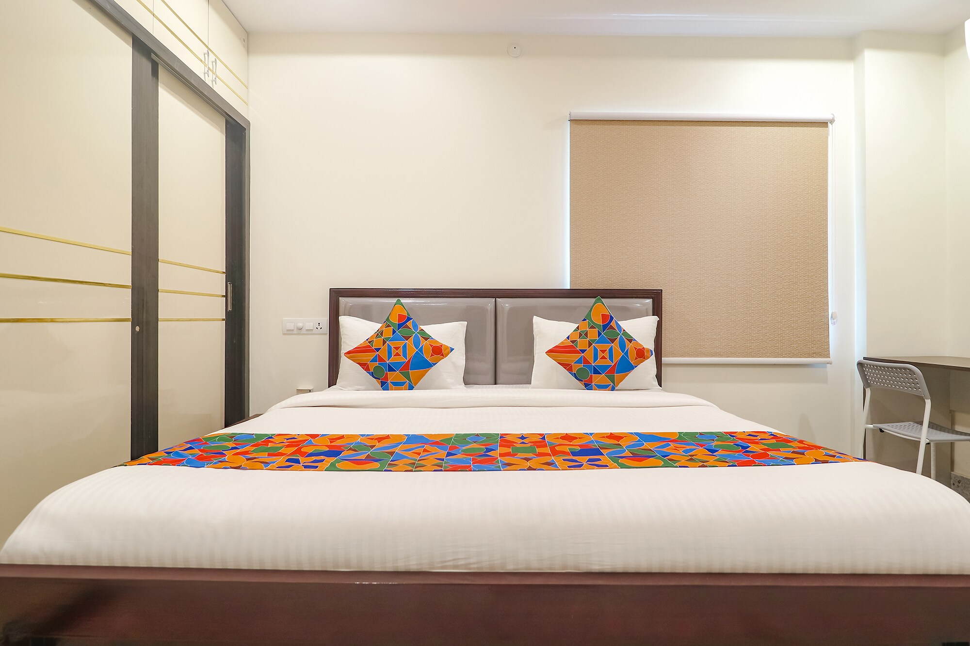 FabHotel SR Hitech City - Tap to explore photos