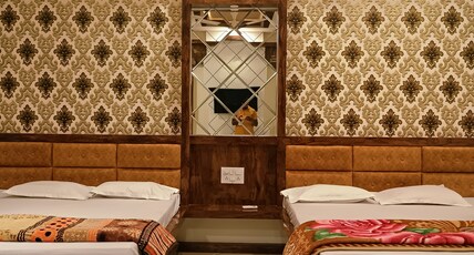 Maa Vaishnavi New Restaurant And Hotel Room Type - Six Bed AC Room