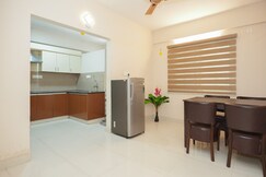 Emerald Suites