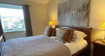 OYO Cocketts Hotel Room Type - Standard Triple Room