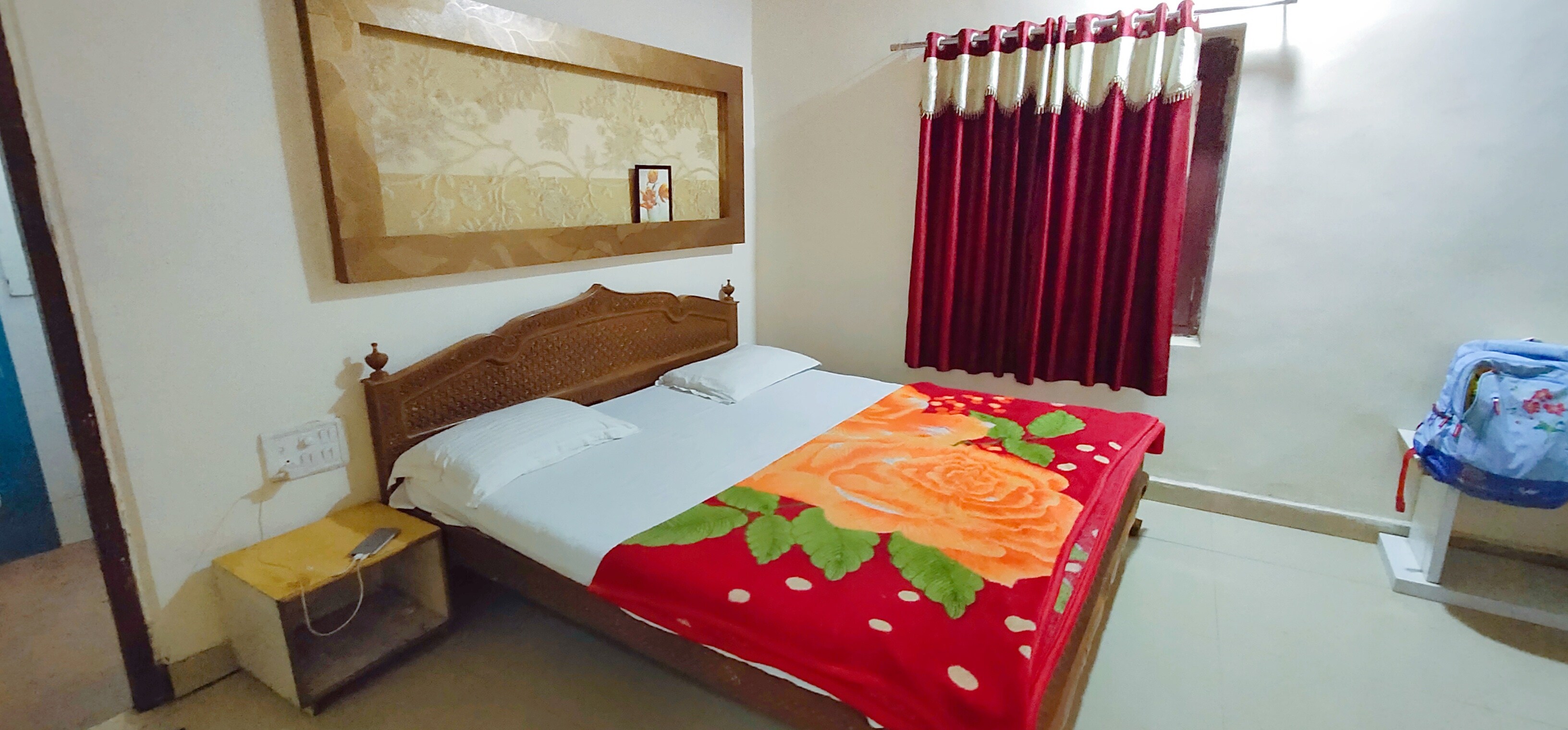 IBN Hotel - Tap to explore photos